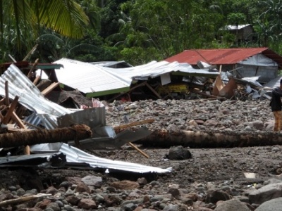 Philippines landslide kills at least 45. [Photos]